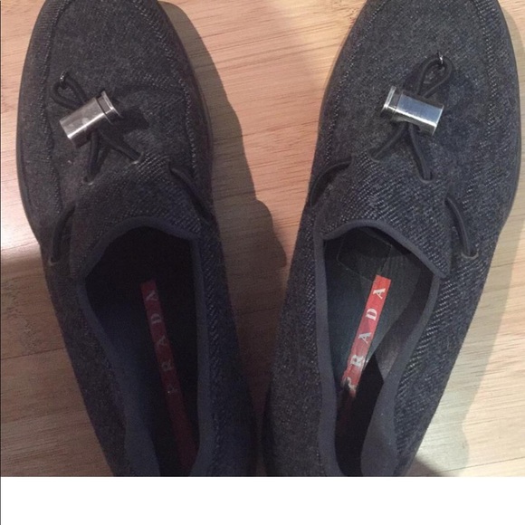 Prada walking shows - Picture 3 of 3